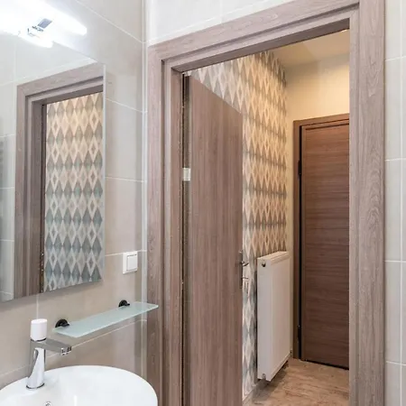 Royal Dream -kiki Volos